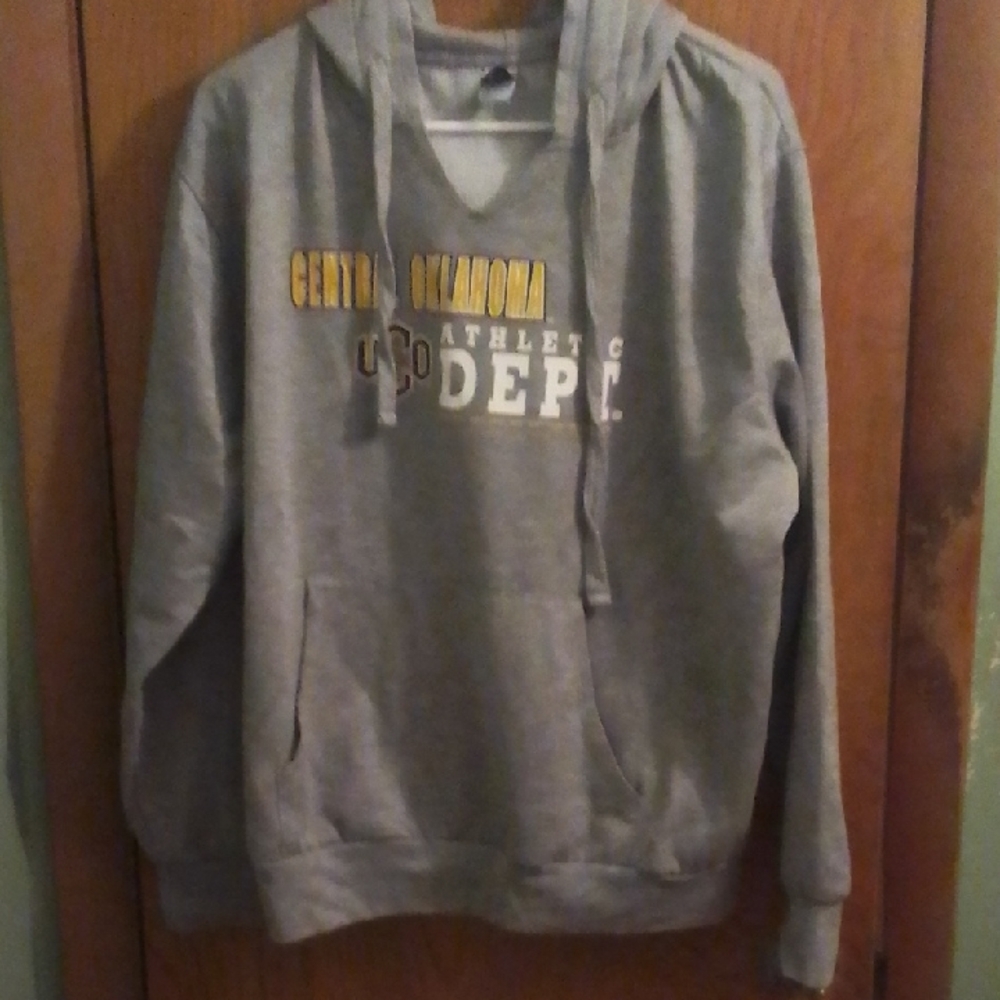 Gray Central Oklahoma Hoodie size 2x‎